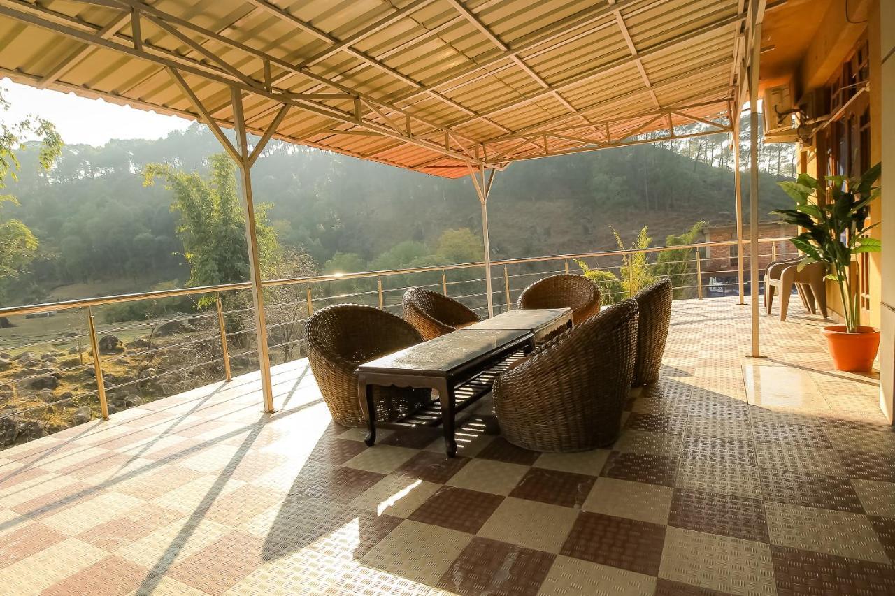 Oyo 8367 Hotel The Woodz Pālampur Exterior foto