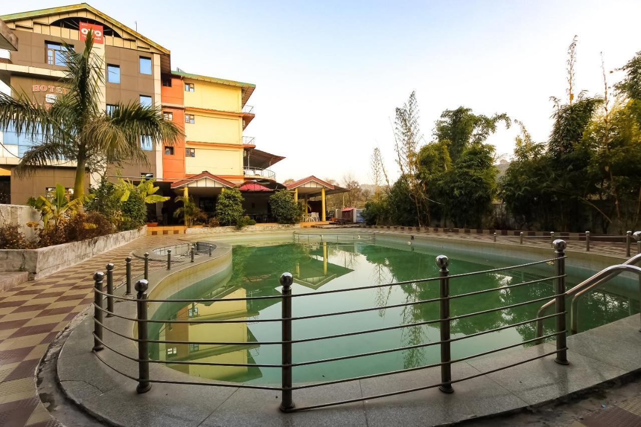 Oyo 8367 Hotel The Woodz Pālampur Exterior foto